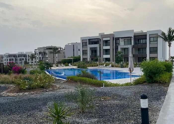 Jebel Sifah Golf View Apartment